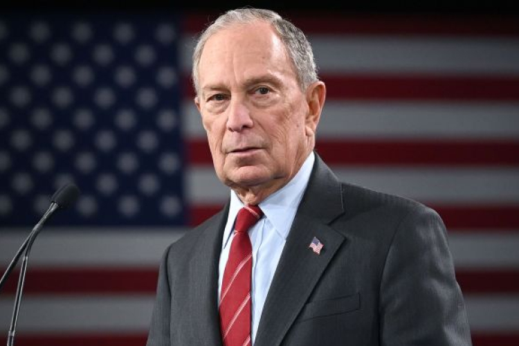 Rasszizmus gyanújába keveredett a demokraták elnökjelöltségére pályázó Bloomberg